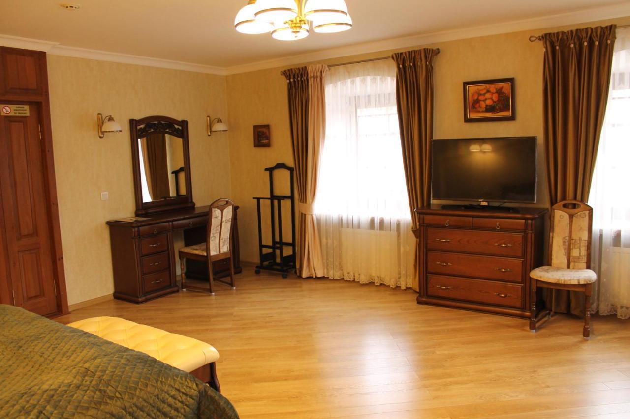 Spadok Hotel Kamianets-Podilskyi Luaran gambar