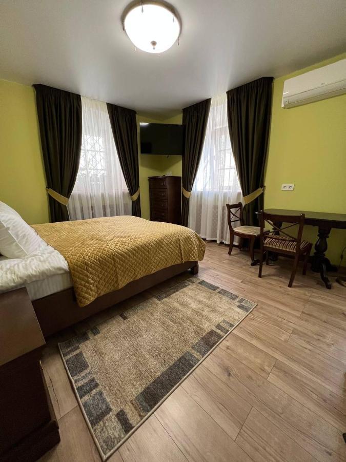 Spadok Hotel Kamianets-Podilskyi Luaran gambar