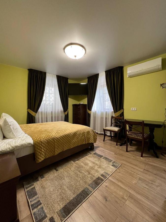 Spadok Hotel Kamianets-Podilskyi Luaran gambar