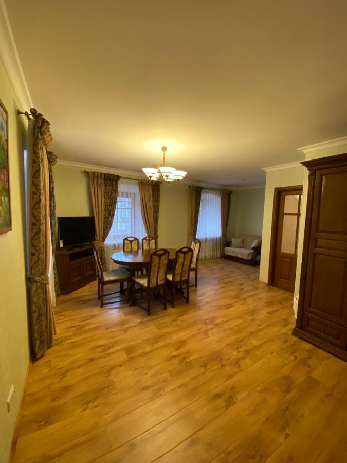 Spadok Hotel Kamianets-Podilskyi Luaran gambar