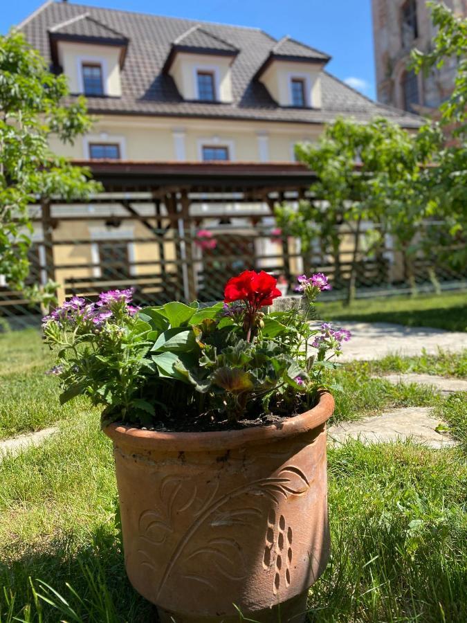 Spadok Hotel Kamianets-Podilskyi Luaran gambar